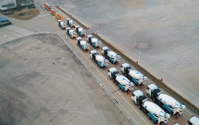 熱銷 ！徐工新能源攪拌車批量交付助建中石油項目
