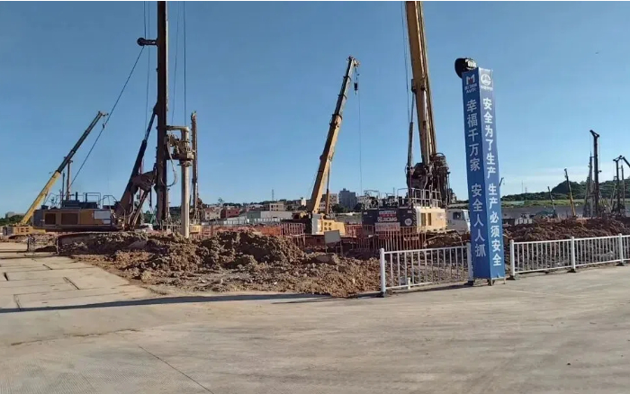 粘土 + 花崗巖地層 “攔路虎”？徐工 XR320E 旋挖鉆機高效破解助廈門軌交