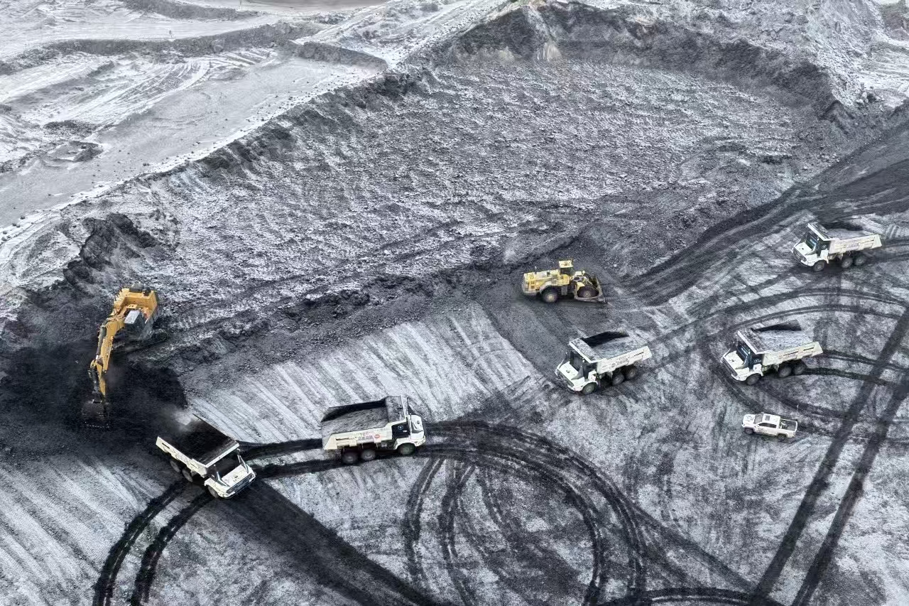 獲得成功！徐工無人純電礦卡在煤炭運輸環節混行測試成效顯著