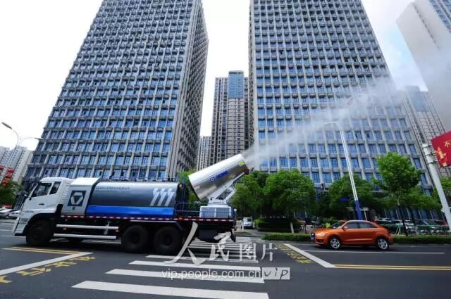 清涼啟動(dòng)！徐工霧炮車魅力指數(shù)100分！